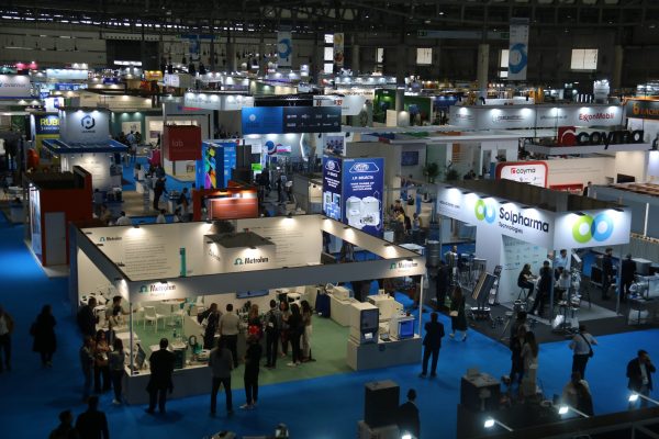 Cerca de 19.000 personas visitan las ferias Expoquimia y Equiplast